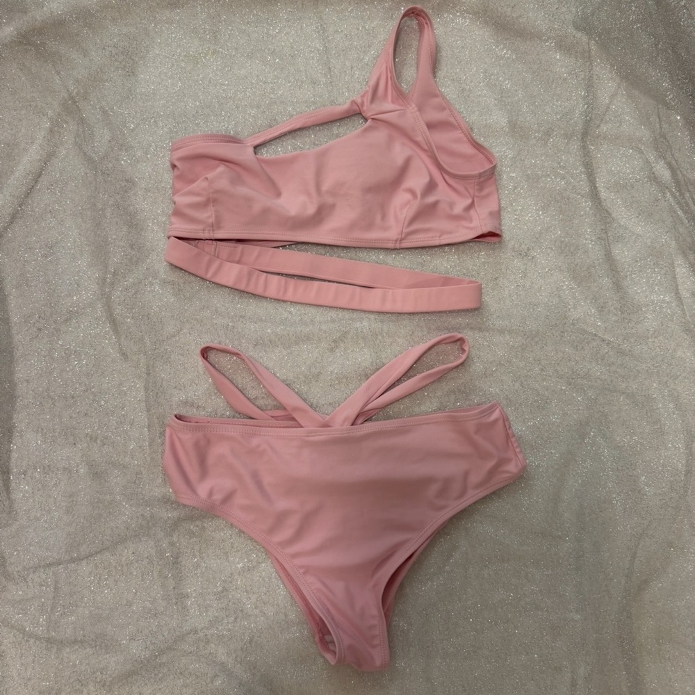 One shoulder strappy bikini set